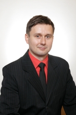 Piotr Bobrowski - zdjęcie portretowe
          